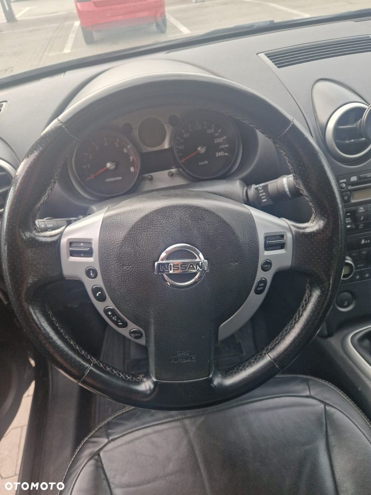 Nissan Qashqai 2.0 4x4 Tekna - 8
