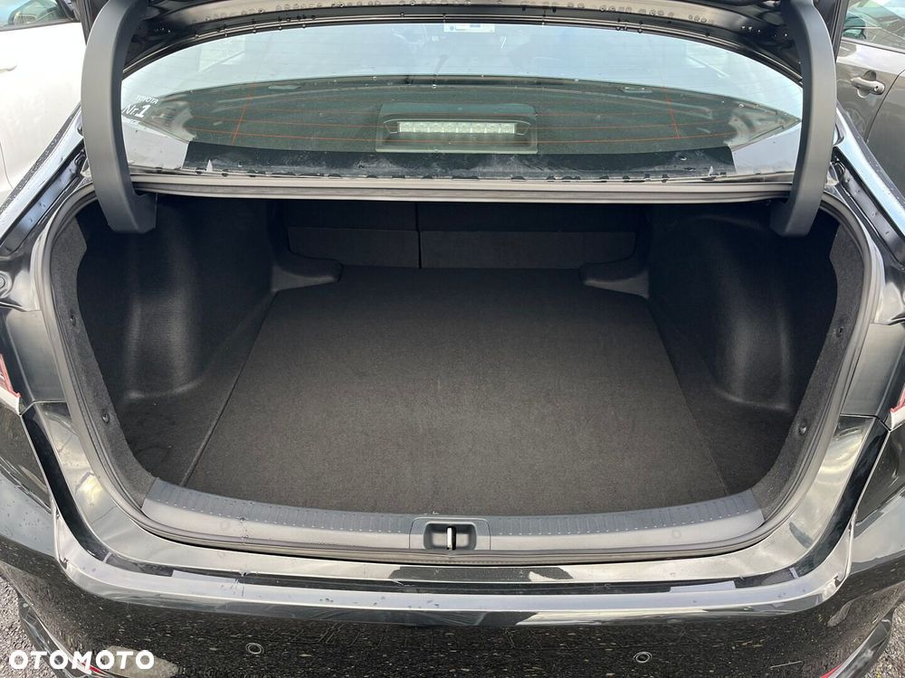 Toyota Corolla 1.8 Hybrid Comfort - 29