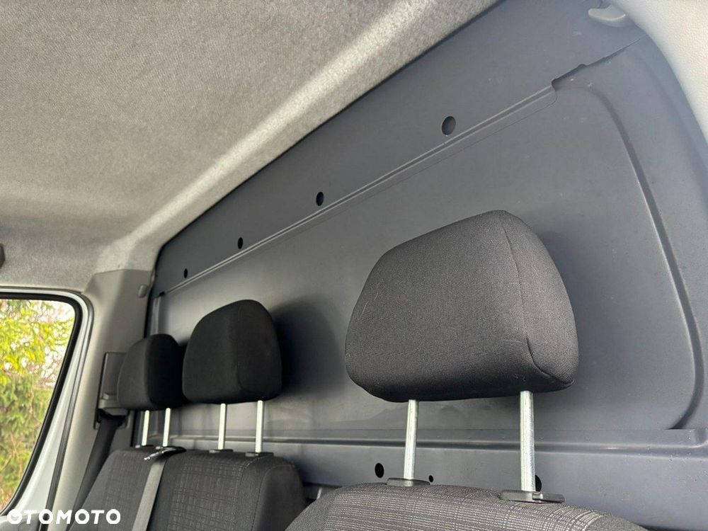 Mercedes-Benz Sprinter - 10