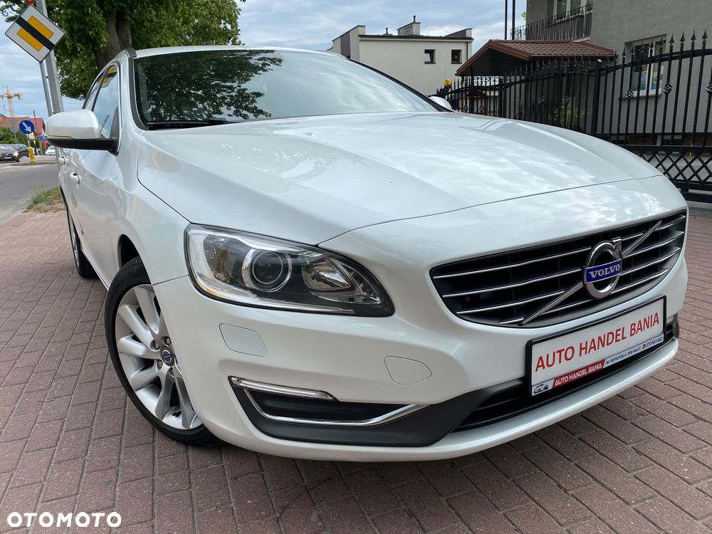 Volvo V60 D4 Momentum - 25