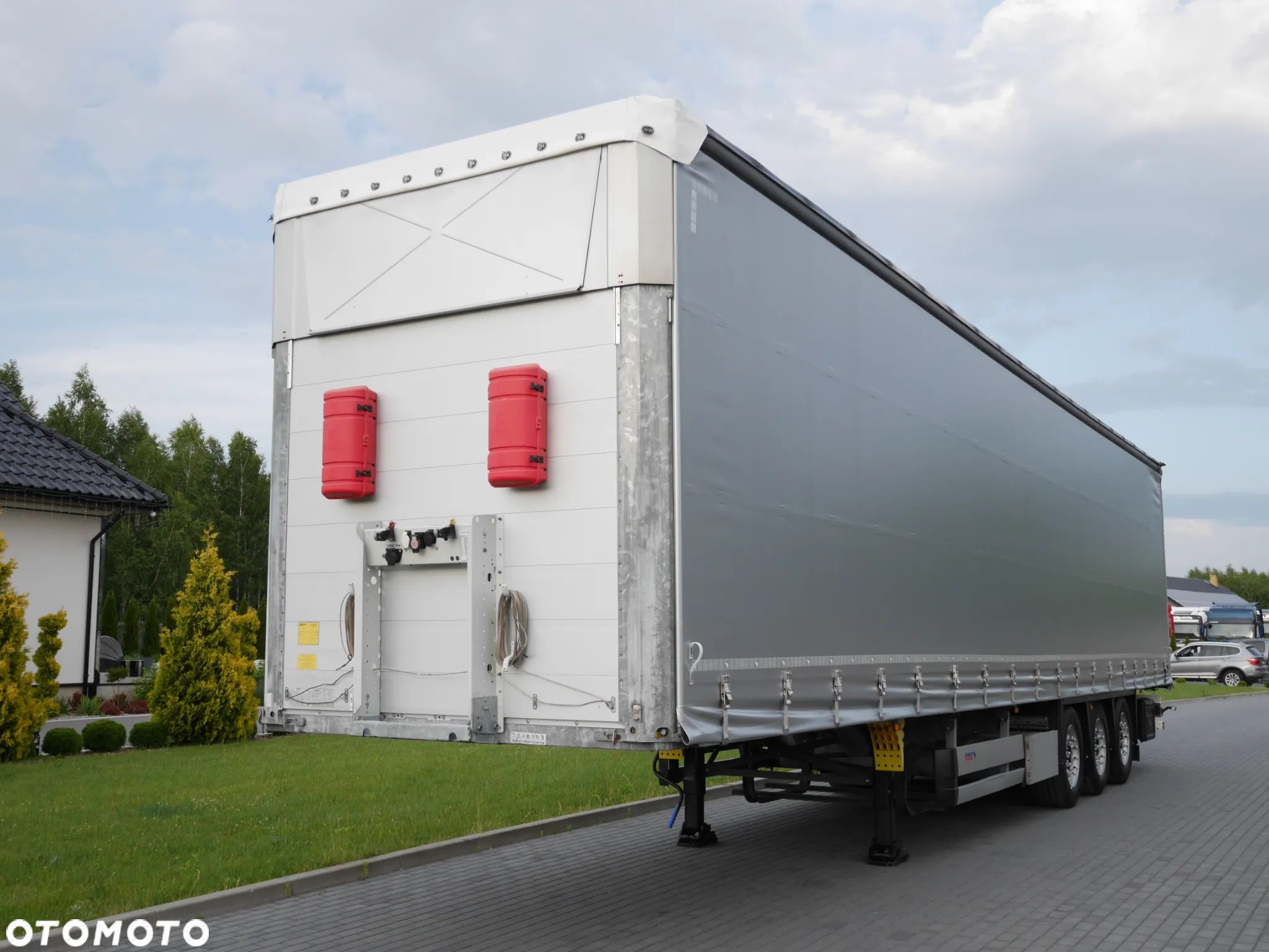 Schmitz Cargobull VARIOS  Standard/Mega Dach podnoszony/Oś Podnoszona - 1