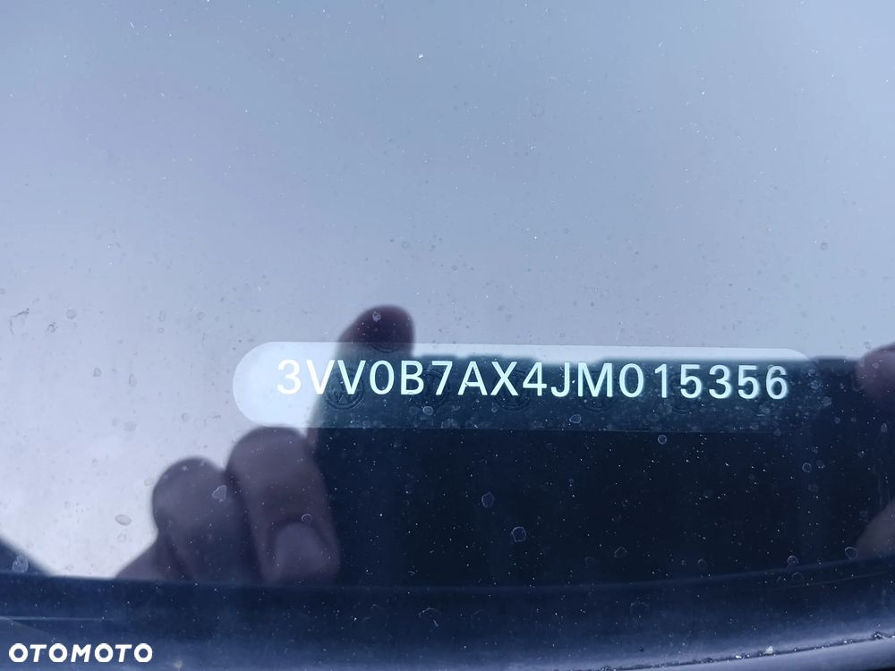 Volkswagen Tiguan - 11