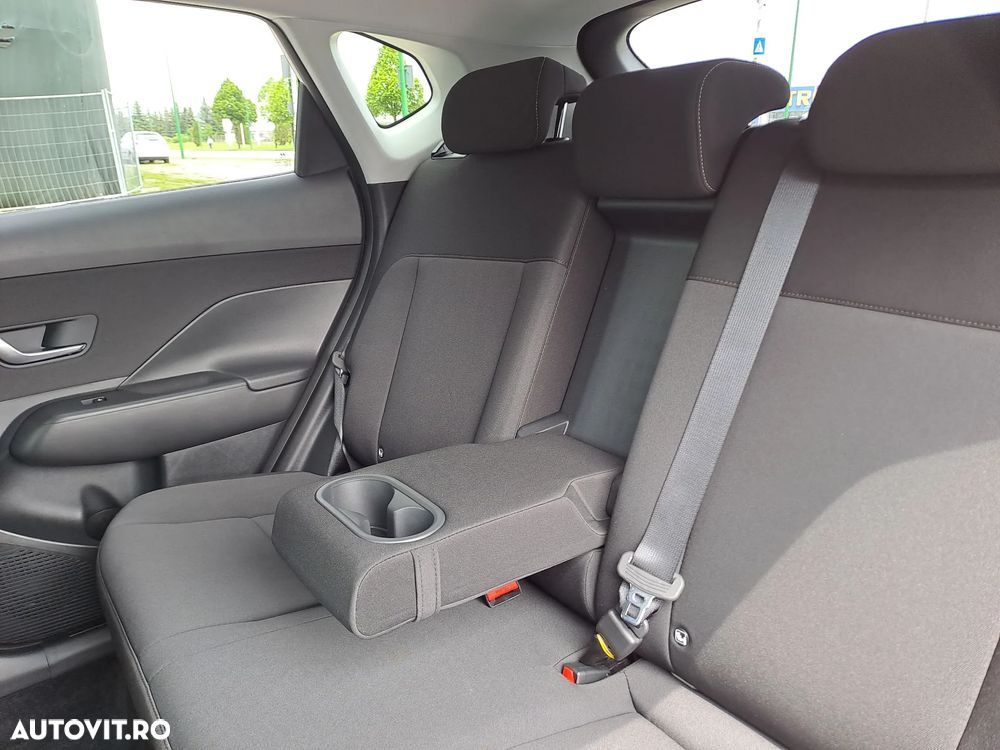 Hyundai KONA - 14