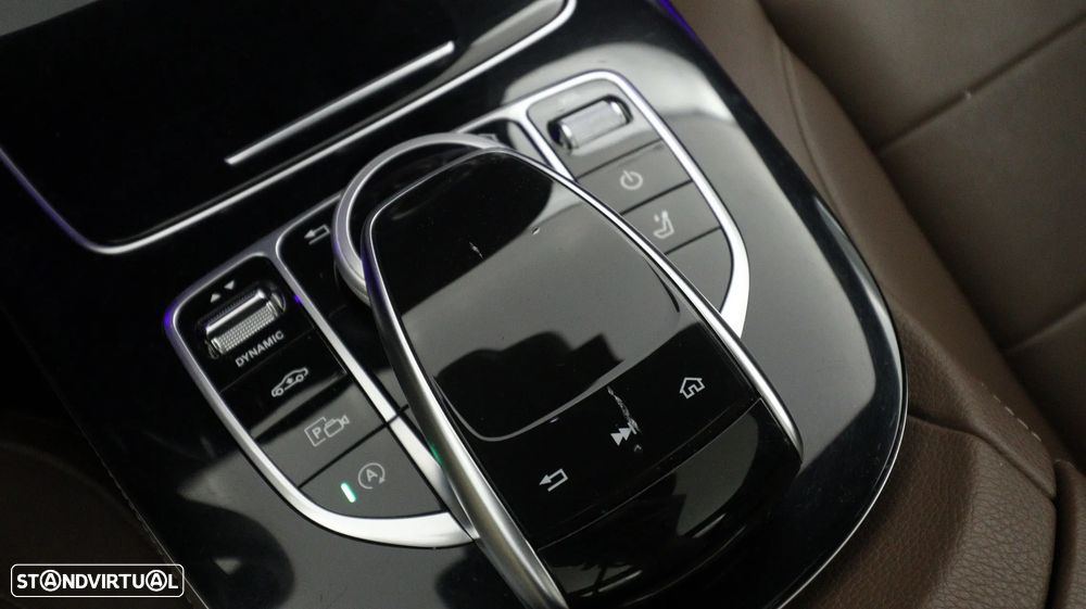 Mercedes-Benz E 220 d 4-Matic All Terrain Avantgarde - 32