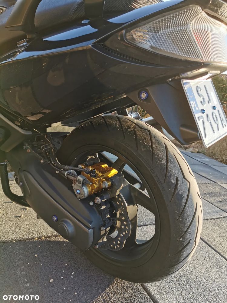 Yamaha Tmax - 9