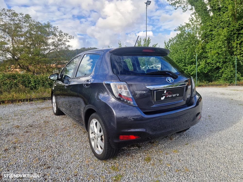 Toyota Yaris 1.5 HSD Sport+Navi - 4