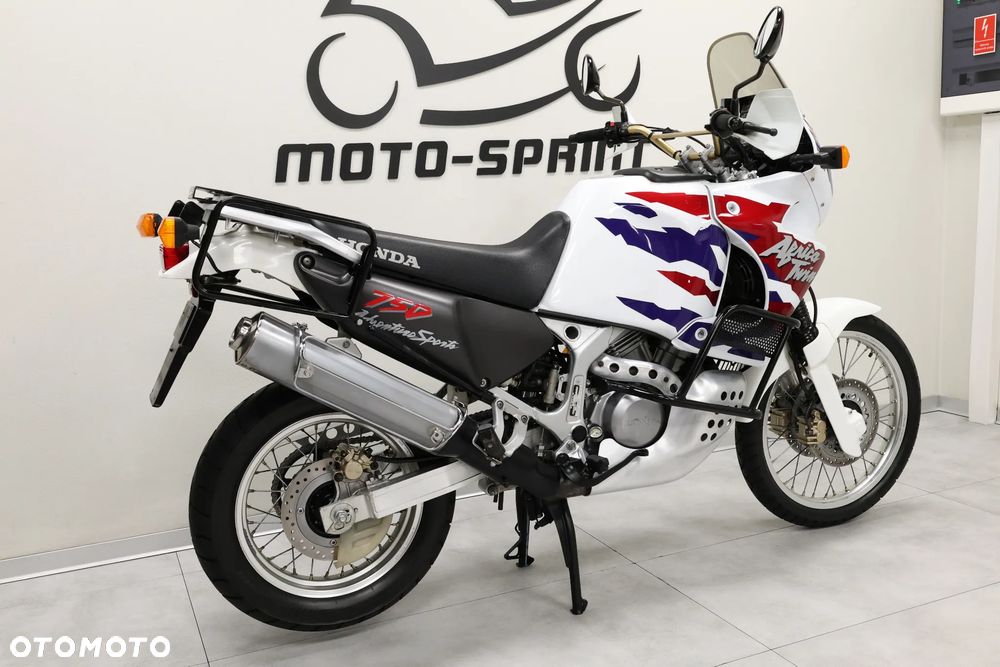 Honda XRV - 5
