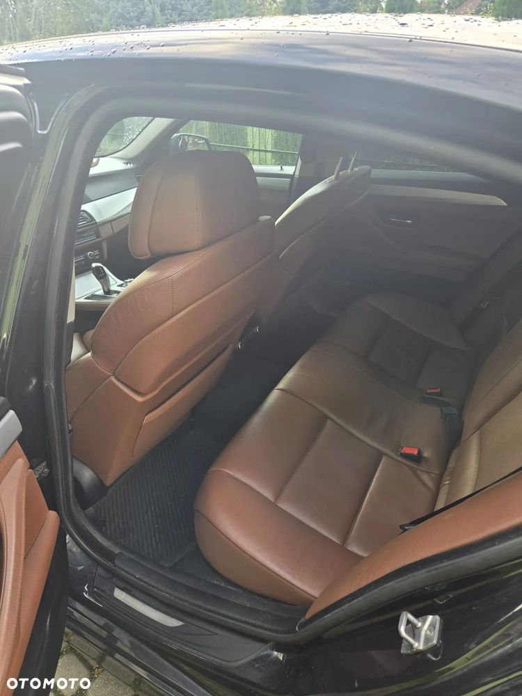 BMW Seria 5 520d Touring - 17