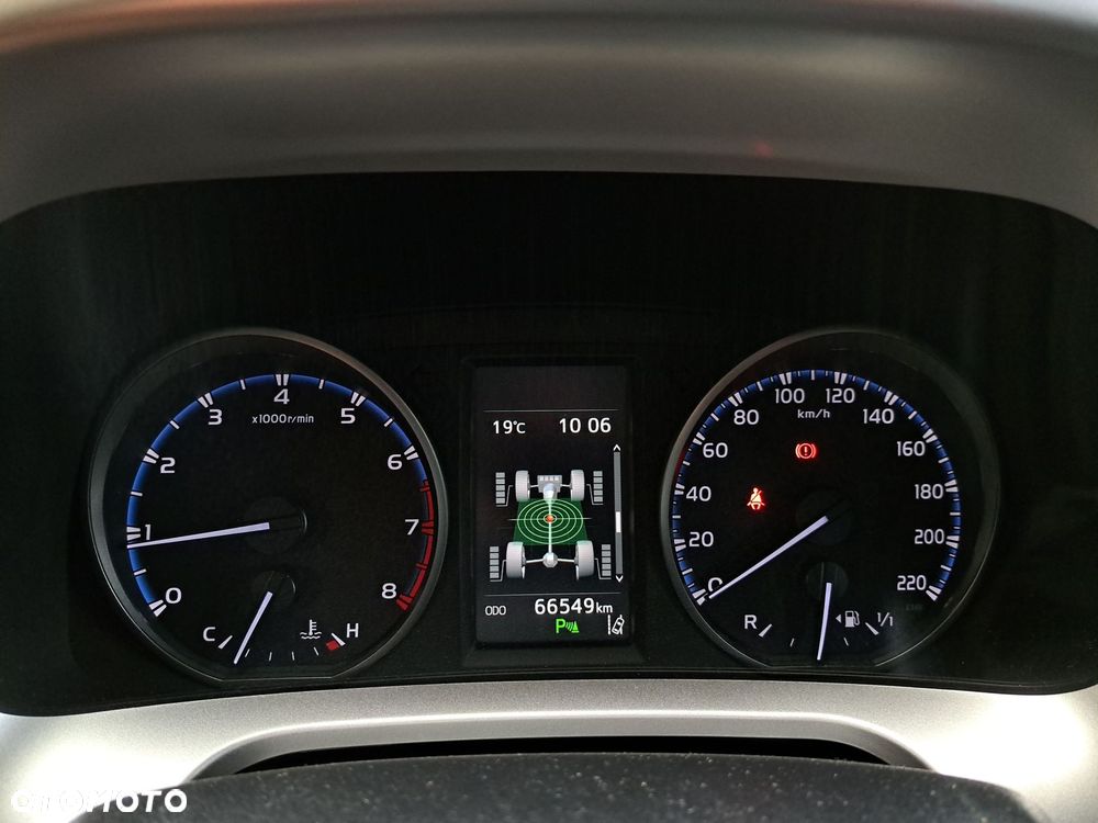 Toyota RAV4 2.0 Premium 4x4 - 23