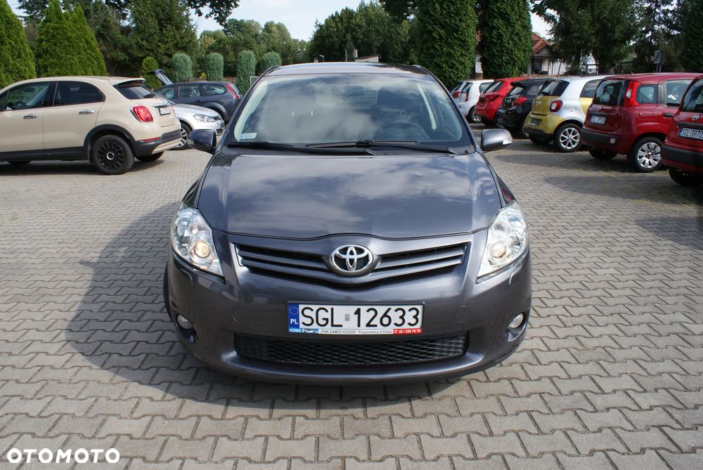 Toyota Auris - 2
