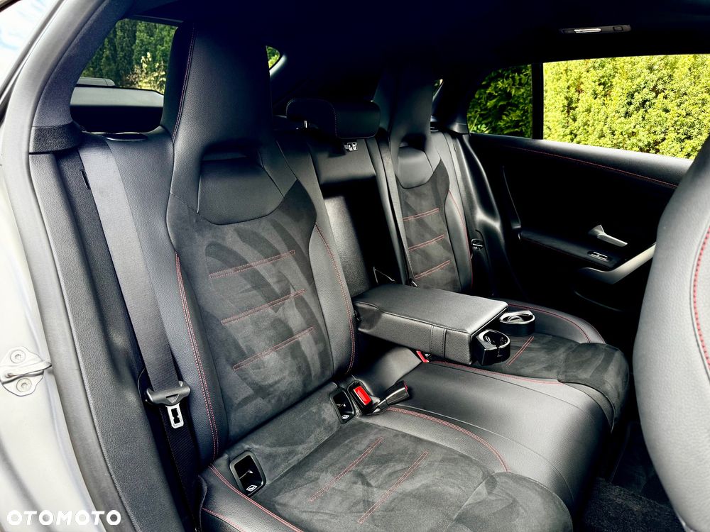 Mercedes-Benz CLA 200 d AMG Line 8G-DCT - 8