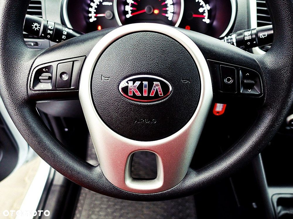 Kia Venga - 18