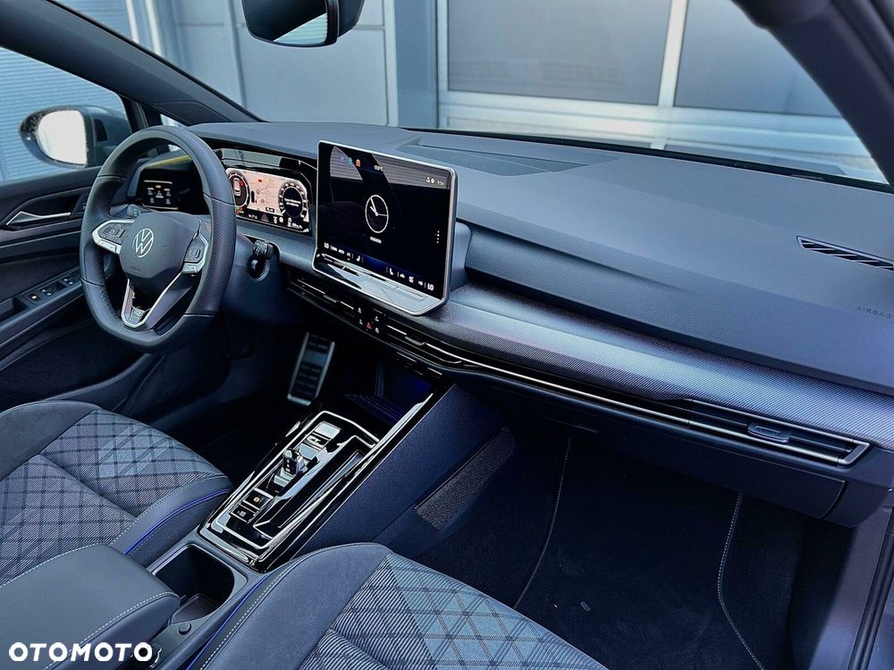 Volkswagen Golf - 16