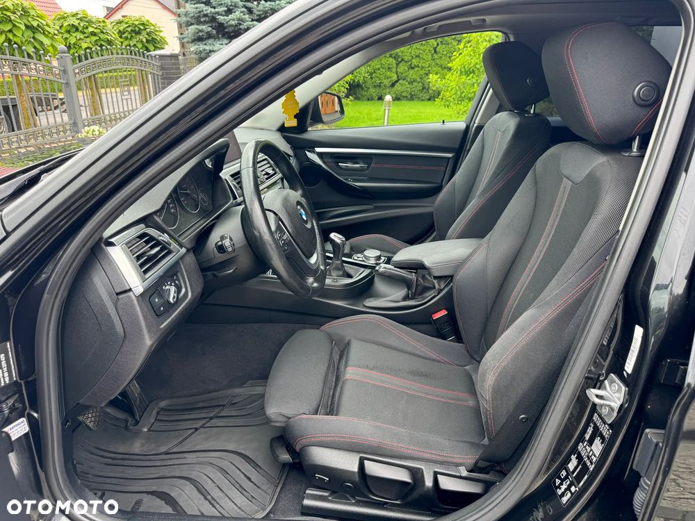 BMW Seria 3 320d xDrive Sport Line Shadow - 29
