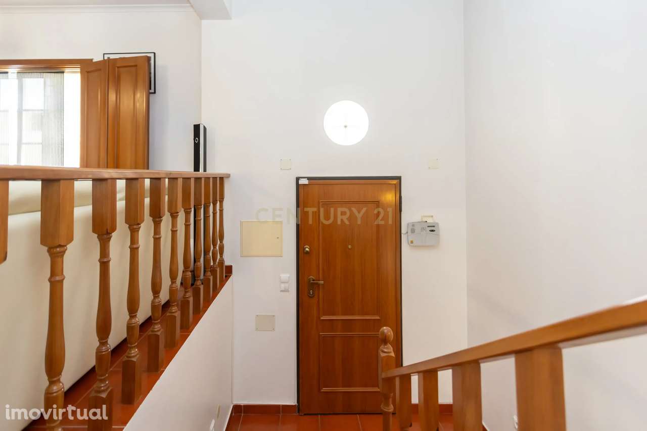 Espaçosa Moradia T3 em Algueirão Mem Martins, Sintra - Grande imagem: 4/43