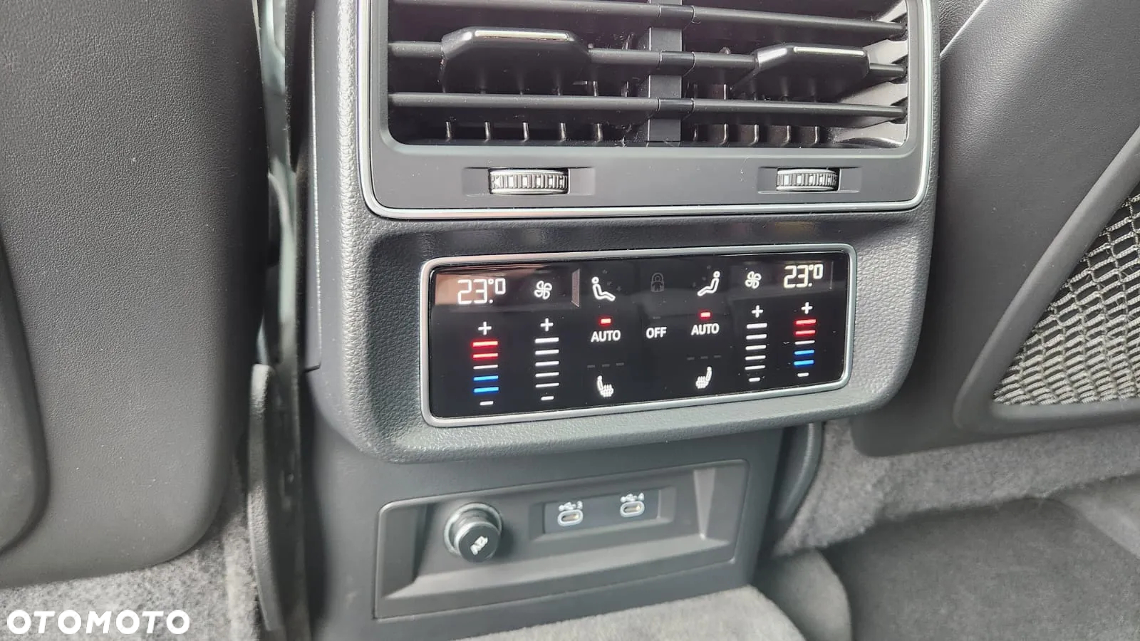 Audi Q8 55 TFSI quattro tiptronic - 24