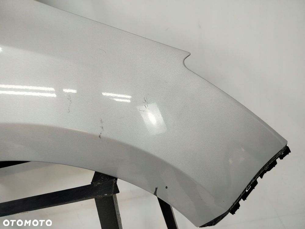 hyundai i20 i lift 12r- błotnik prawy przód przedni rys - 3