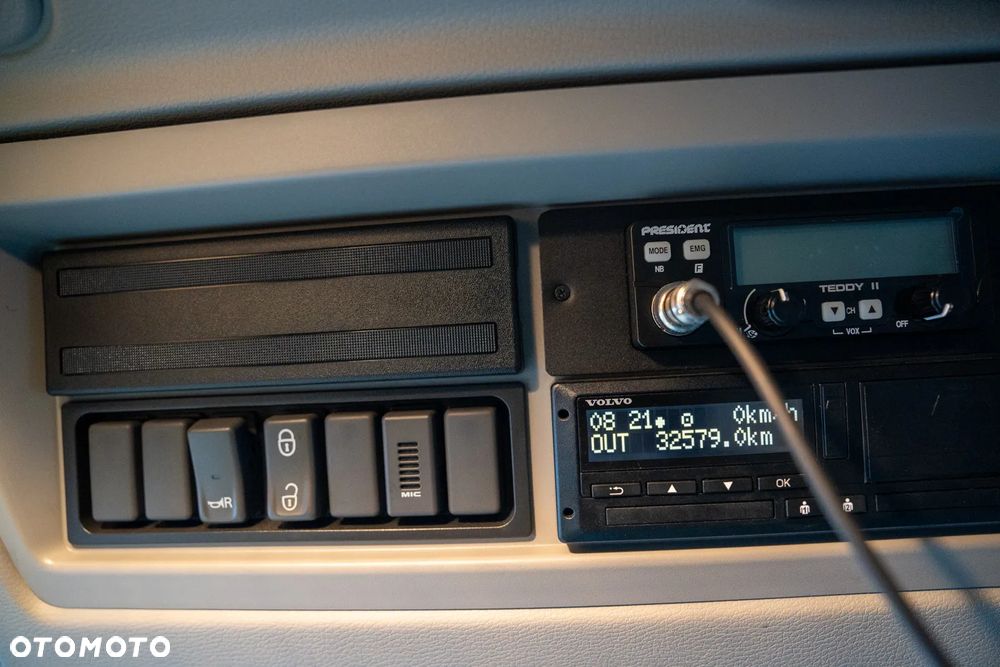 Volvo FL 240 4x2 - 10