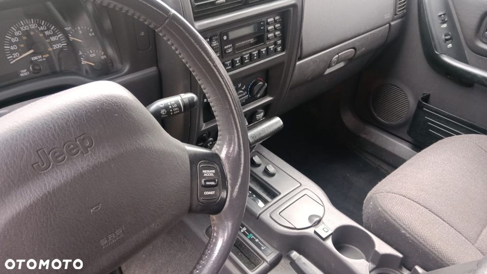 Jeep Cherokee 4.0 Limited - 12