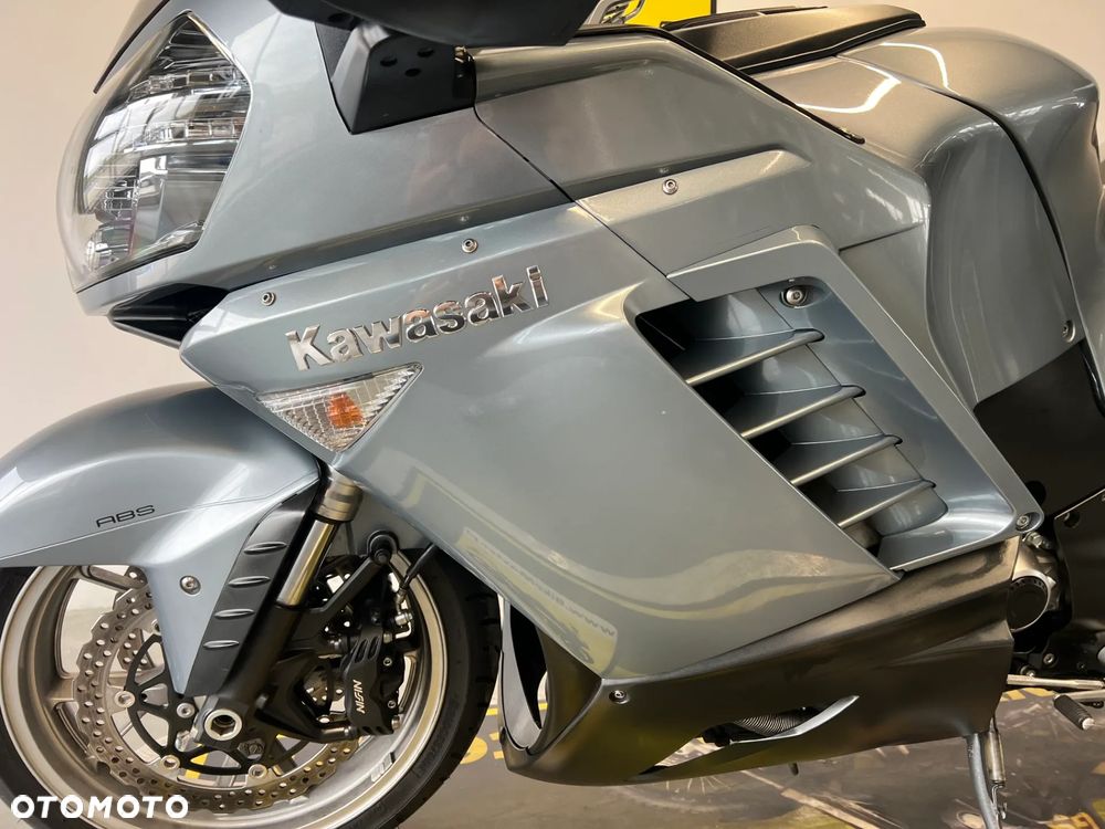 Kawasaki GTR - 8