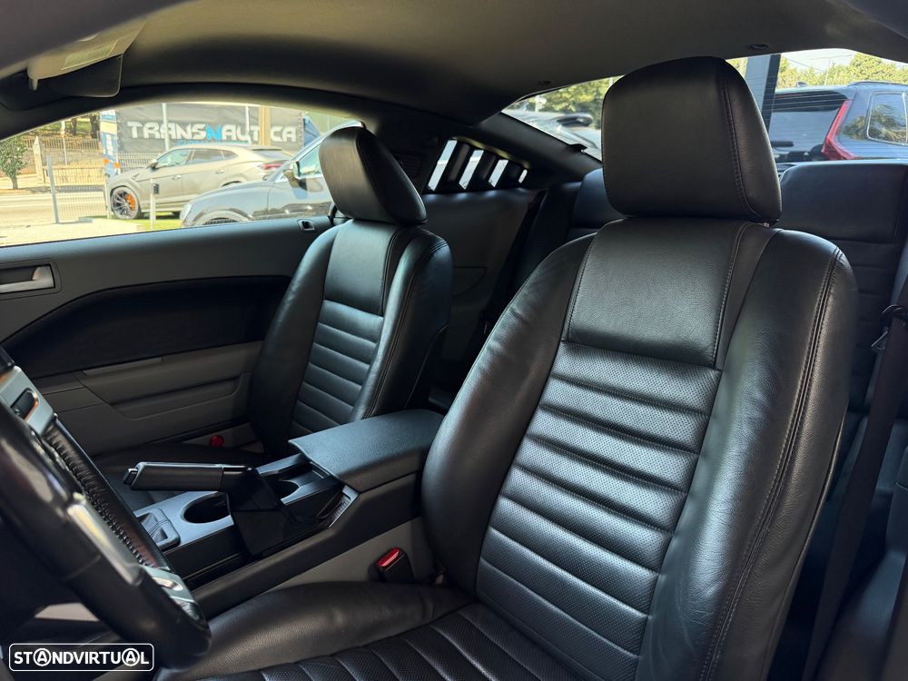 Ford Mustang - 16