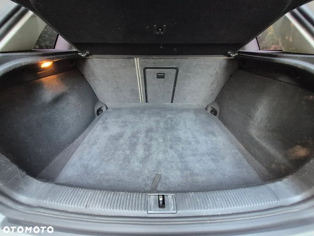Audi A3 Sportback 2.0 TDI DPF quattro Ambition - 11