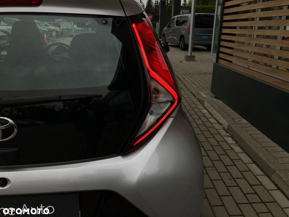 Toyota Aygo x-play - 8