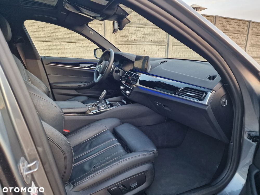 BMW Seria 5 530e iPerformance Sport Line sport - 11