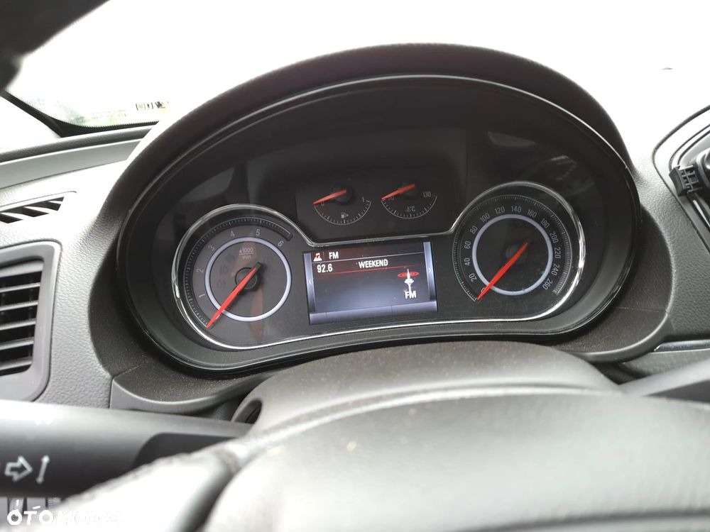 Opel Insignia 2.0 CDTI Active - 11