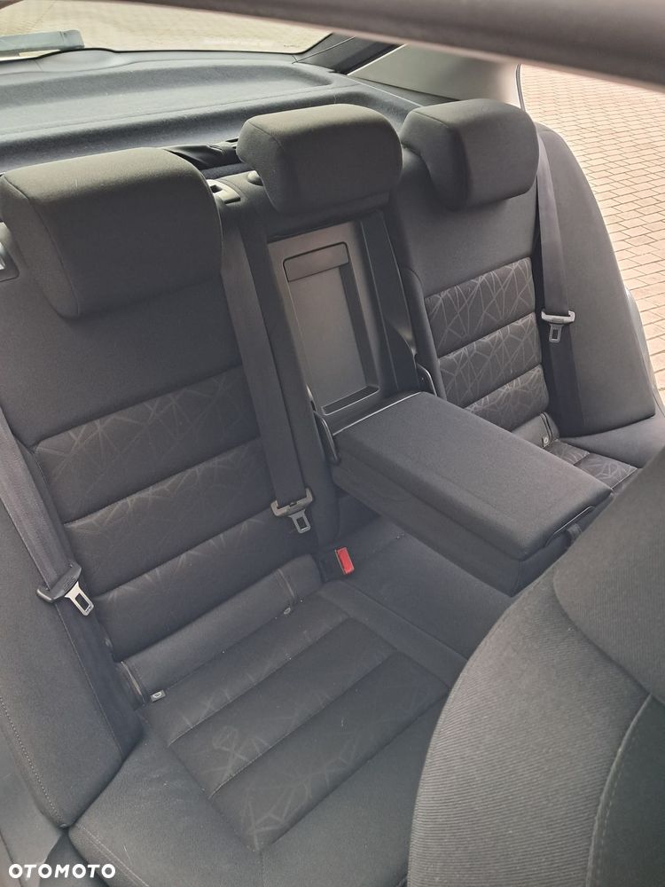 Skoda Octavia 1.6 Ambiente - 7