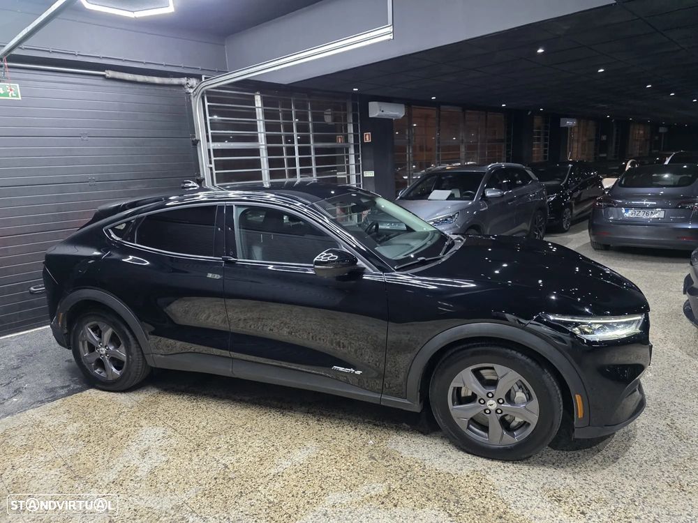 Ford Mustang Mach-E 75.7 kWh Base - 32