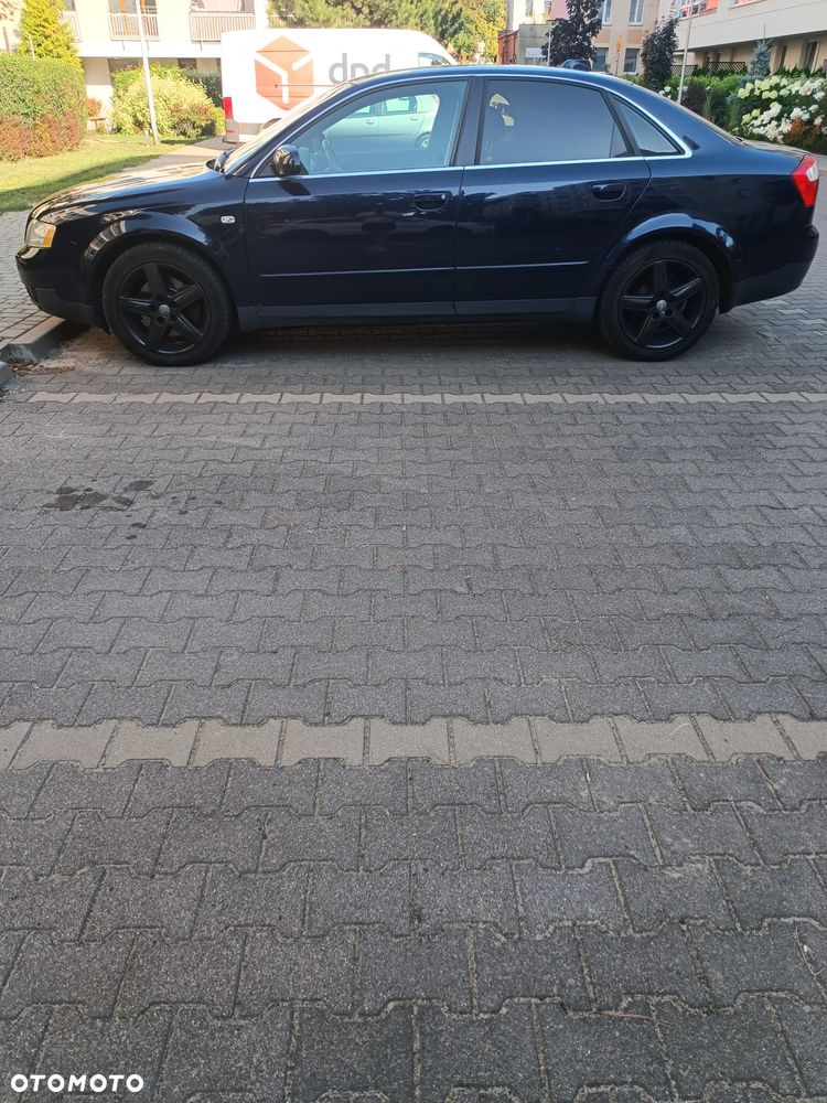 Audi A4 Limousine 3 - 5
