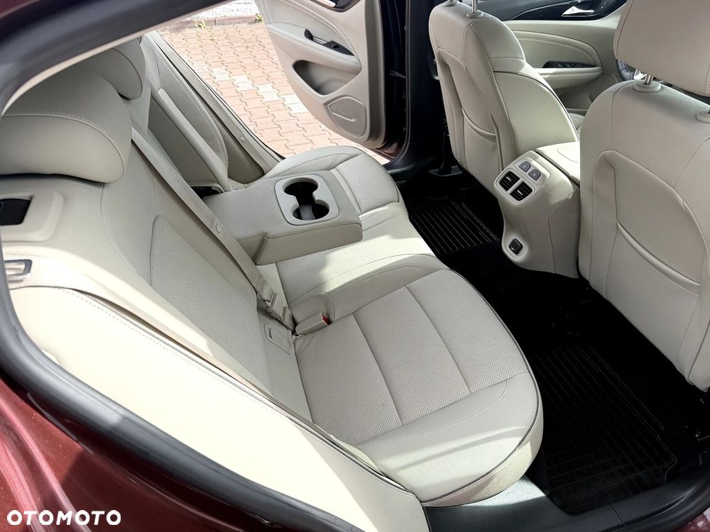 Opel Insignia 2.0 CDTI Executive - 29