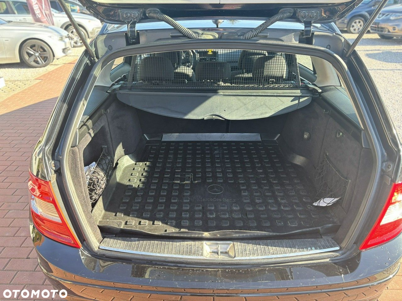 Mercedes-Benz Klasa C 180 T Kompressor Automatik - 18