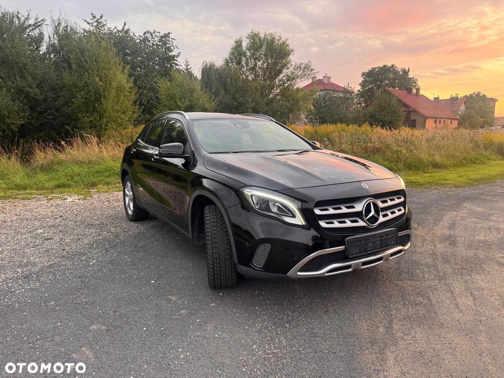 Mercedes-Benz GLA 180 d - 5