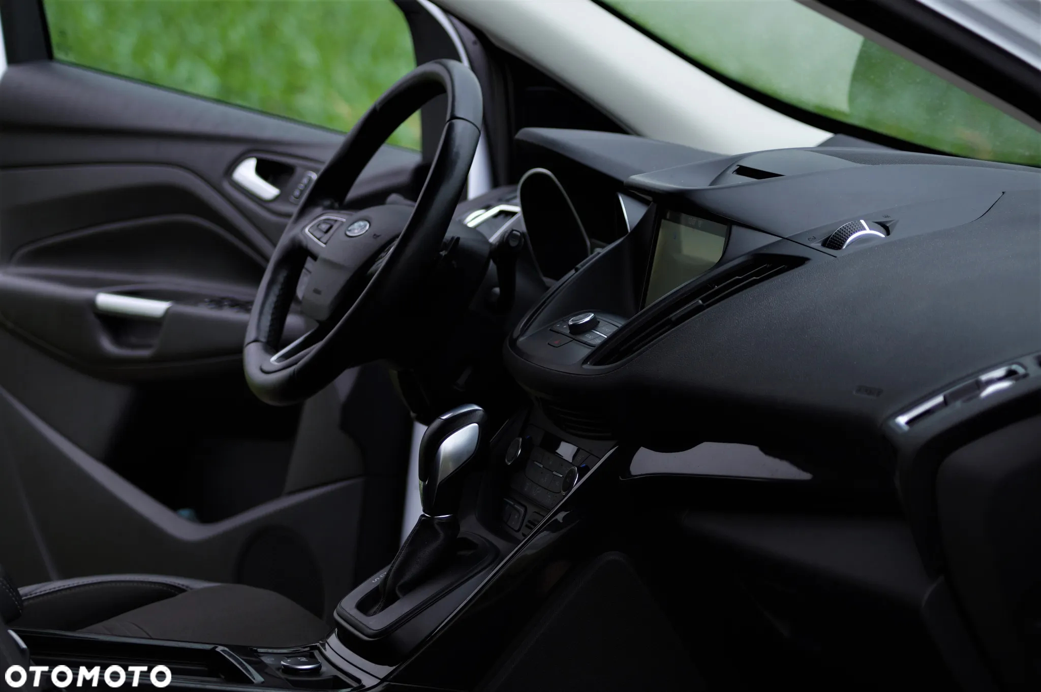 Ford Kuga - 24