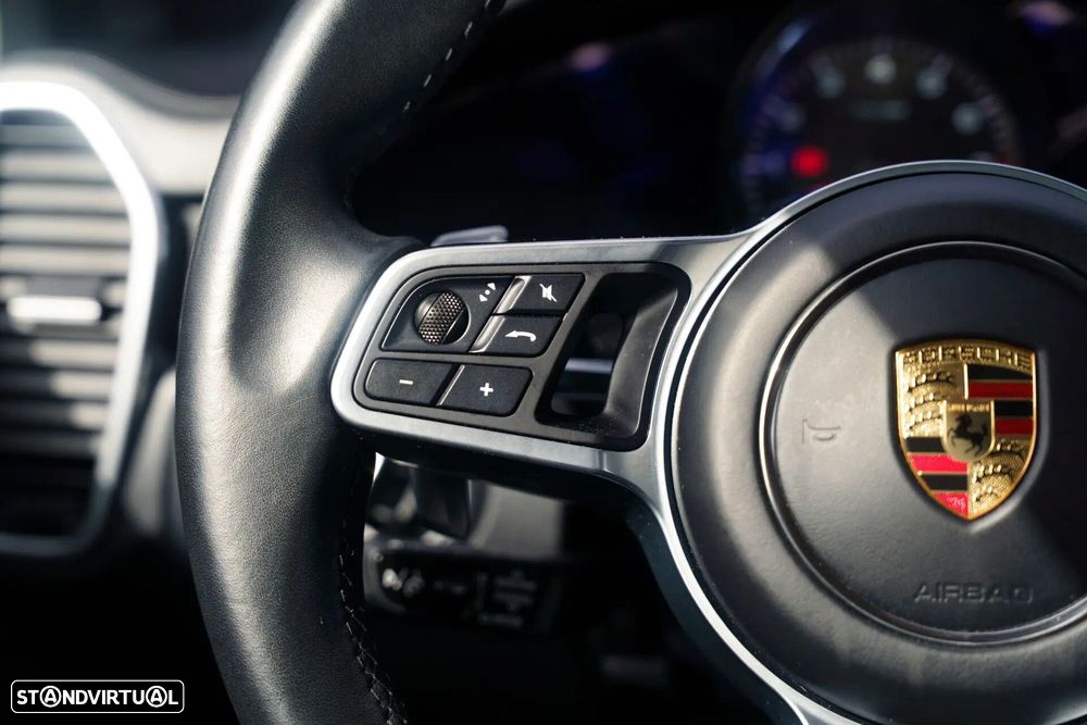 Porsche Cayenne Coupé E-Hybrid Platinum Edition - 39