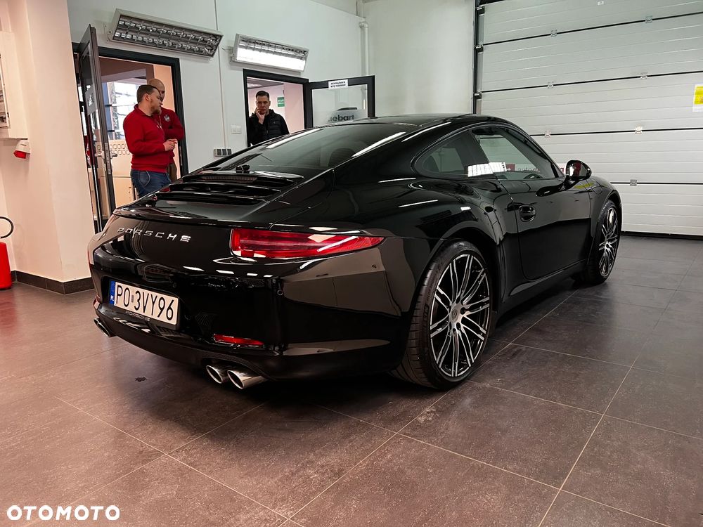 Porsche 911 Carrera PDK Black Edition - 4
