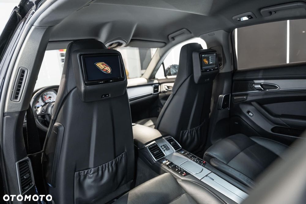 Porsche Panamera 4S - 19
