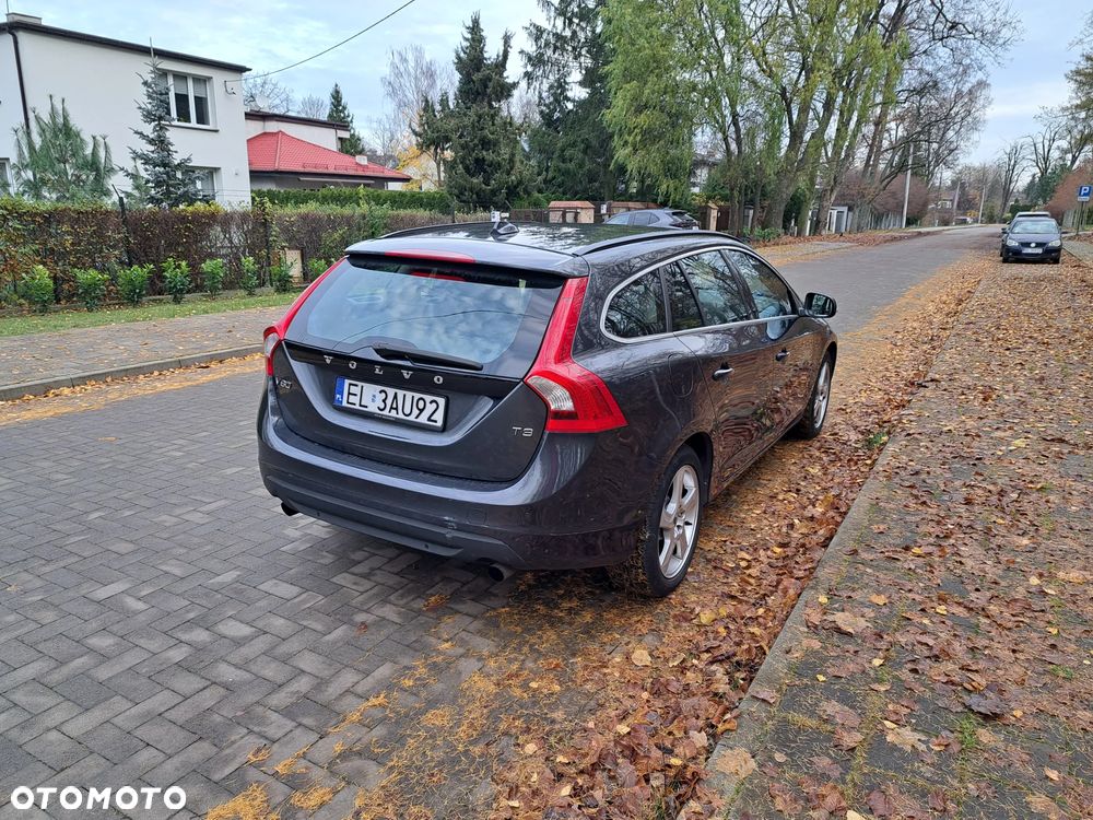 Volvo V60 T3 Summum - 6
