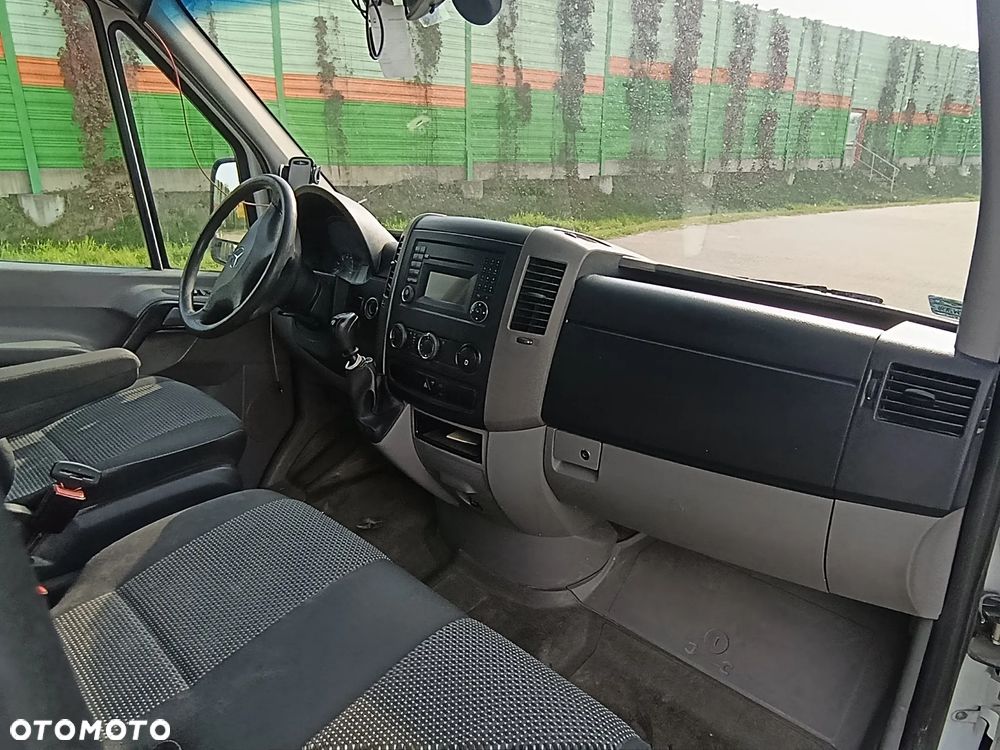 Mercedes-Benz Sprinter - 18