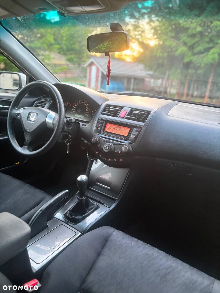 Honda Accord 2.0 Comfort - 13