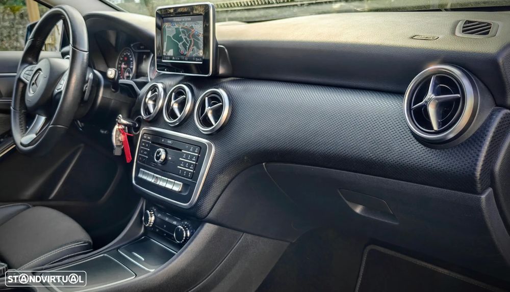 Mercedes-Benz A 180 d 7G-DCT AMG Line - 11