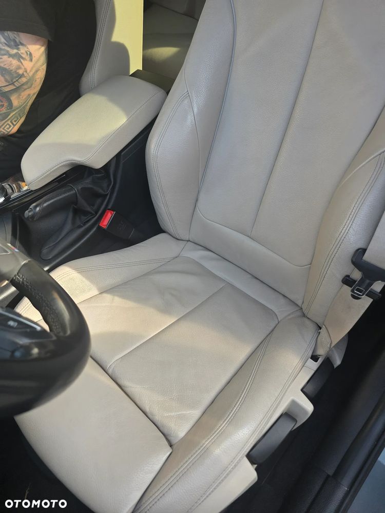 BMW Seria 3 320i xDrive Luxury Line - 14