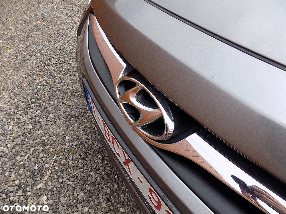 Hyundai i40 i40cw 1.7 CRDi Automatik Fifa World Cup Edition Gold - 29