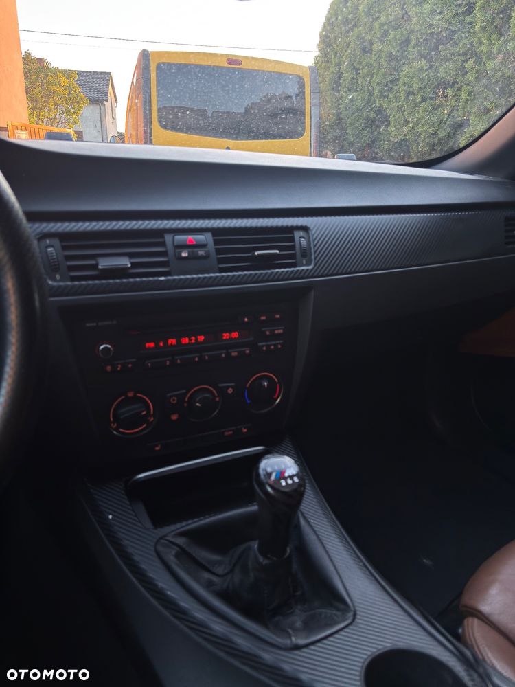 BMW Seria 3 320i - 22