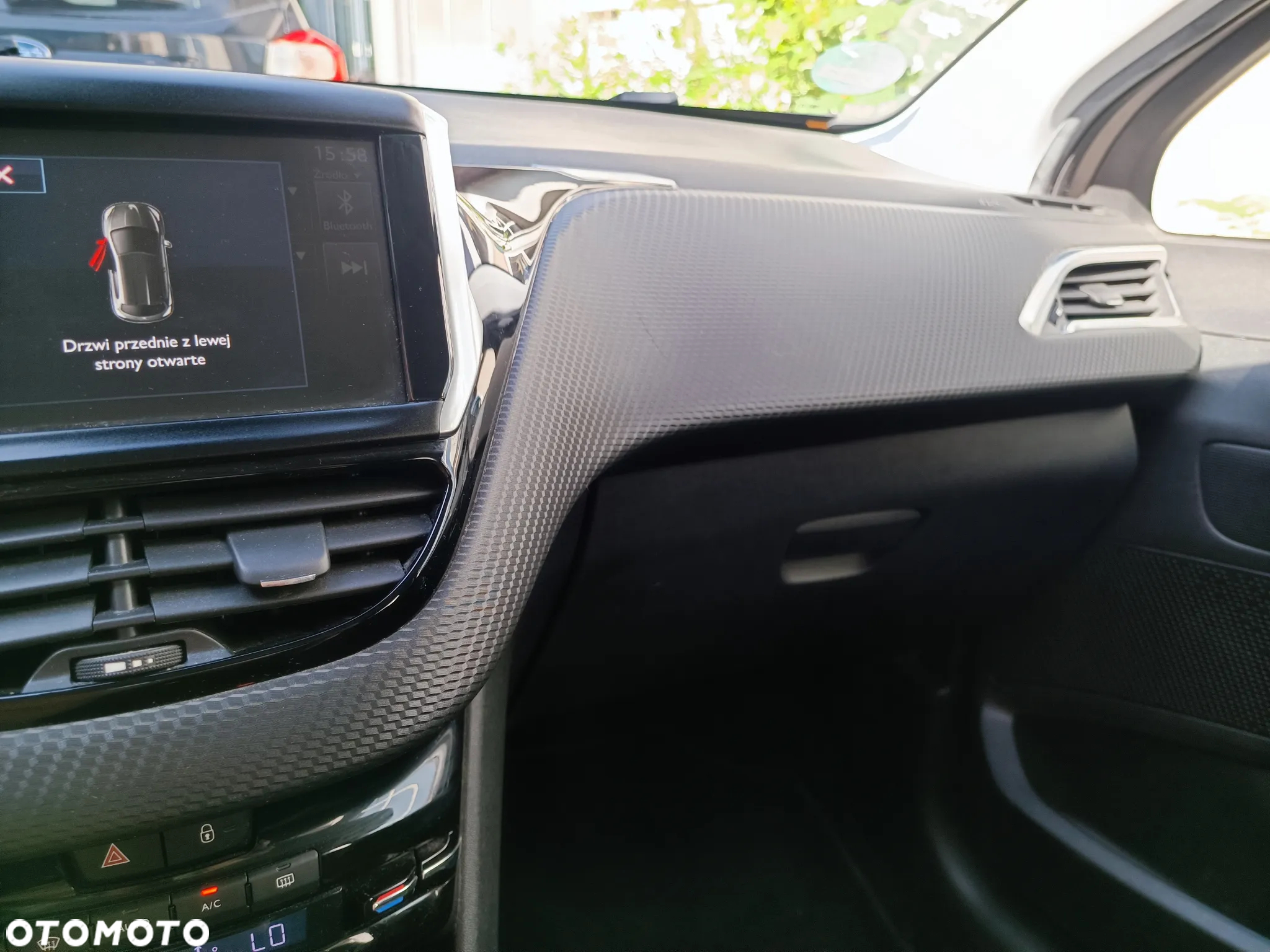Peugeot 208 1.2 PureTech Allure S&S - 23