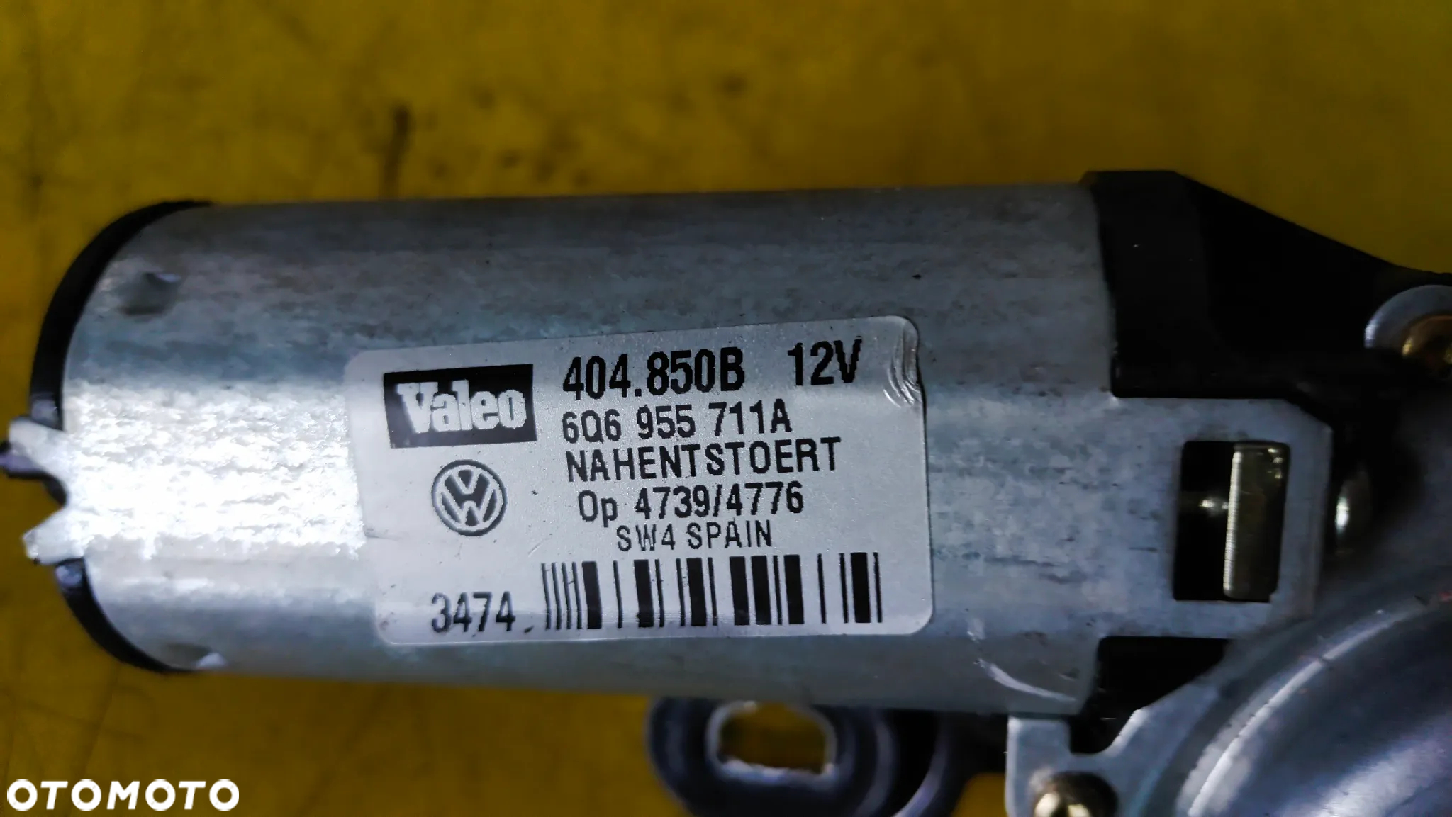 Volkswagen POLO 9N OE 6Q6955711A silnik wycieraczek - 4