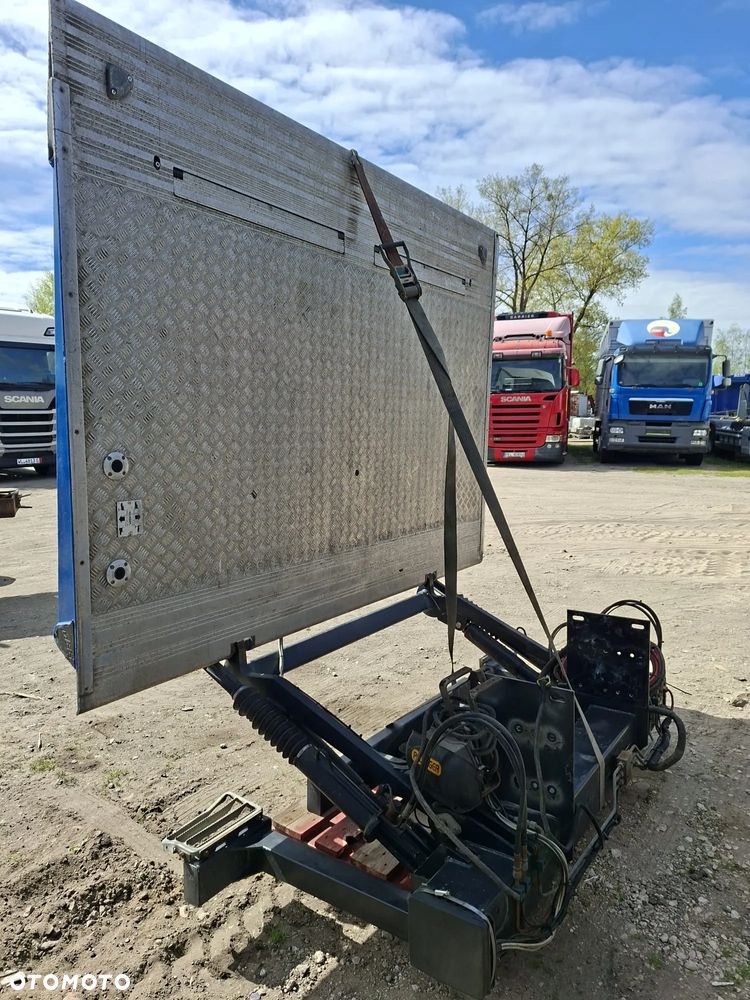 Mercedes-Benz ATEGO - 18