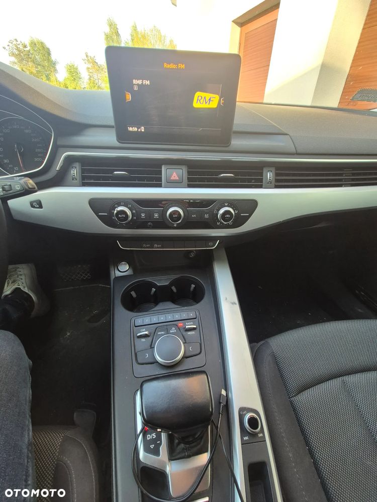 Audi A4 Avant 2.0 TDI S tronic - 10